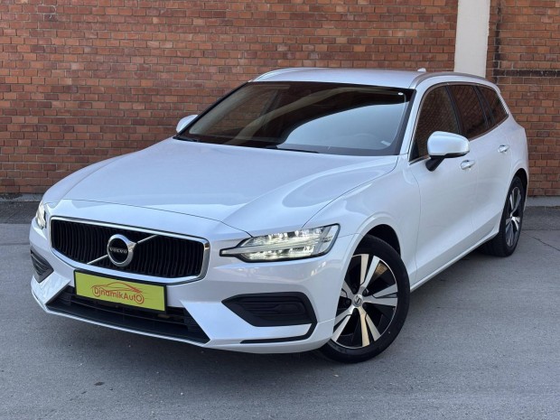 Volvo V60 2.0 D [D3] Momentum Pro Gyöngyházfehé...